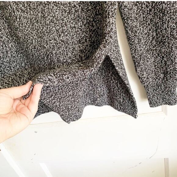 Athleta Switchback Merino Wool Blend Marled Sweater V-Neck Side Vent Knit XS - Picture 9 of 13